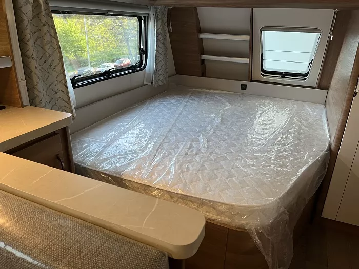 Caravana Hobby 560 KMFe DELUXE