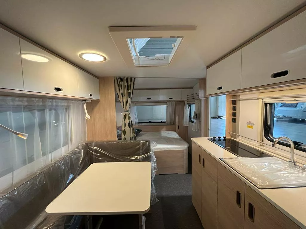 Caravana Adria Aviva 563PT Interior