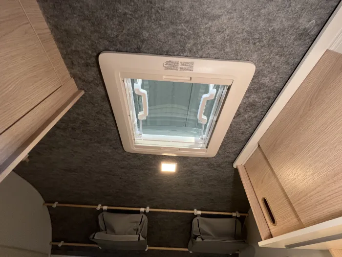 Caravana Adria Aviva Lite 360 DK - Imagen 12