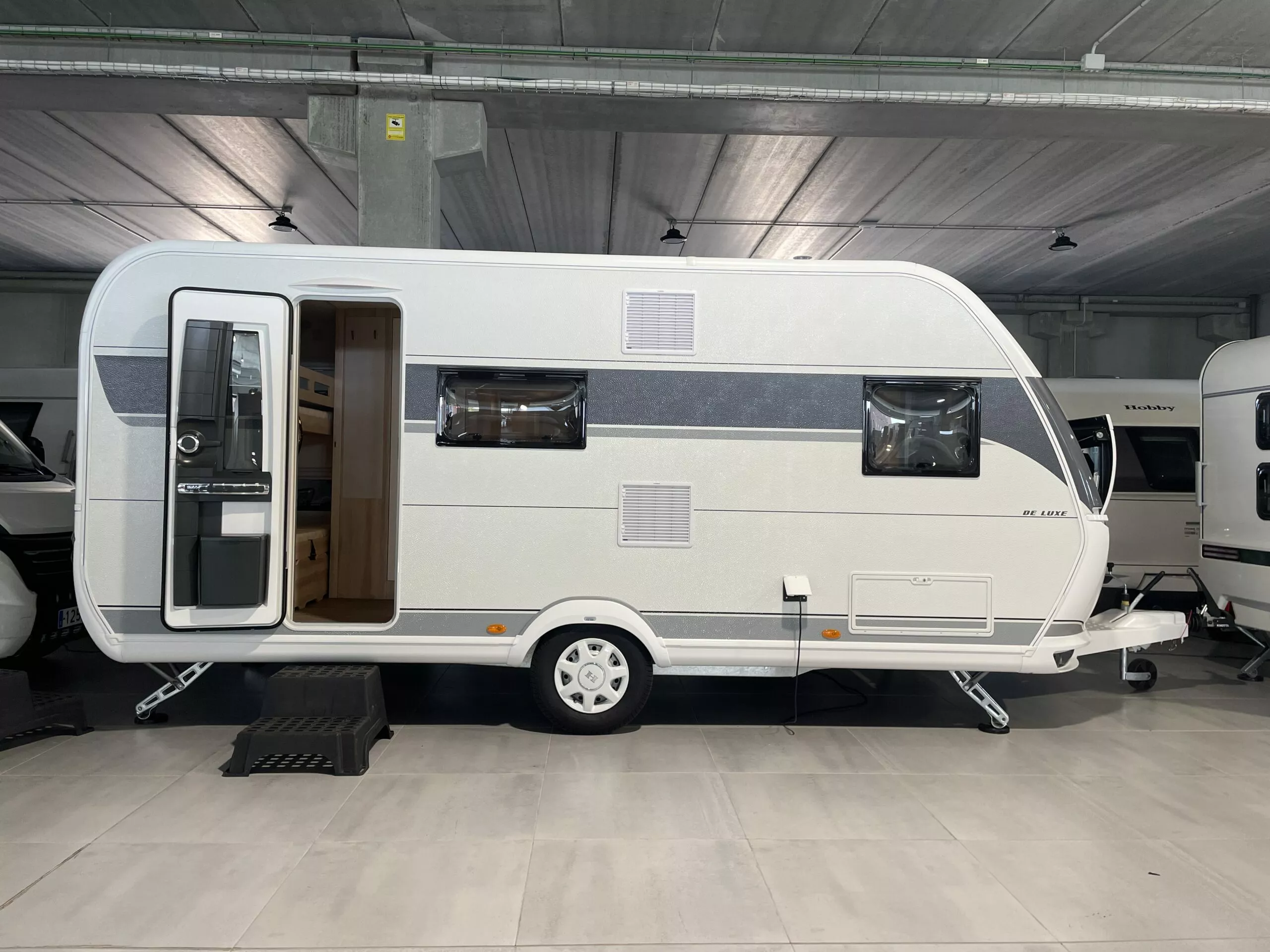 Caravana Hobby 490 KMF DELUXE - Imagen 2