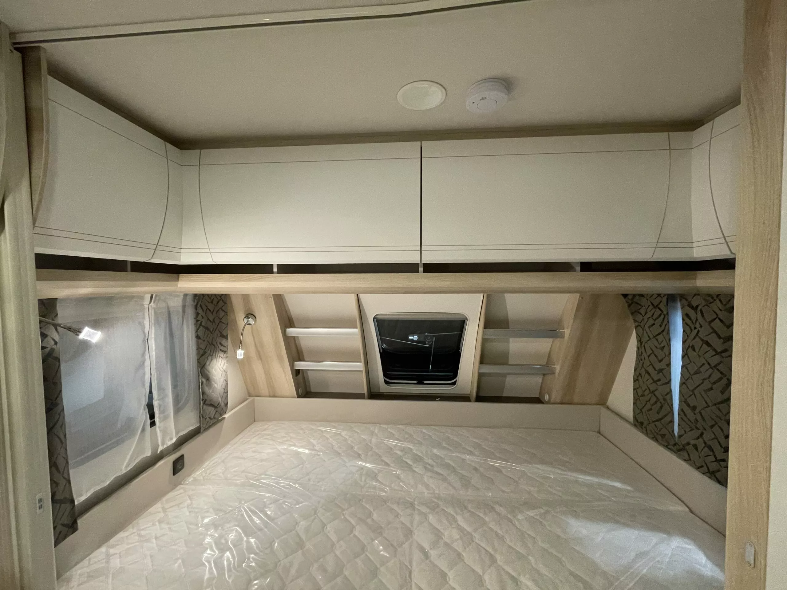 Caravana Hobby 490 KMF DELUXE - Imagen 9