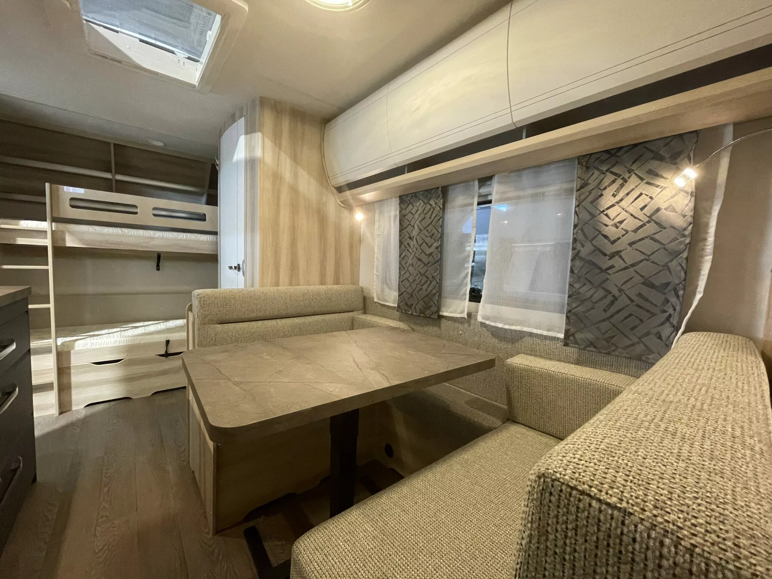 Caravana Hobby 490 KMF DELUXE - Imagen 10