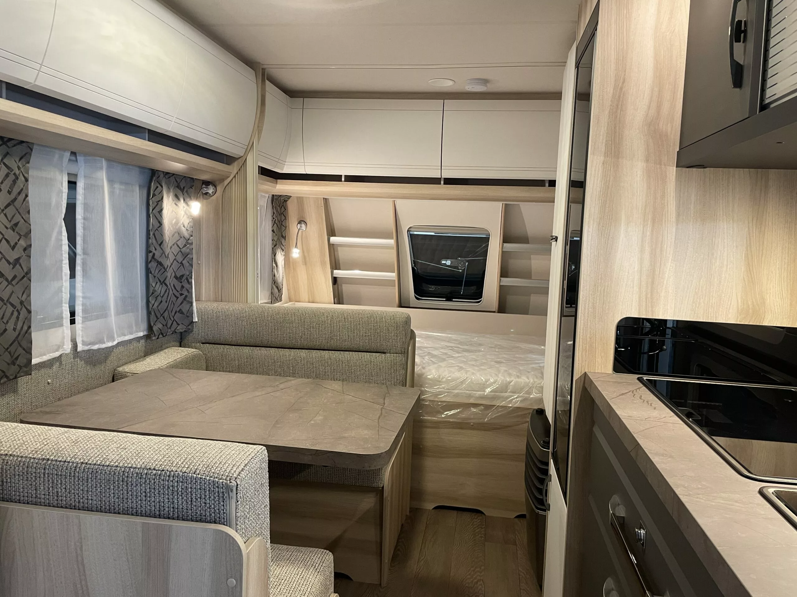 Caravana Hobby 490 KMF DELUXE - Imagen 13
