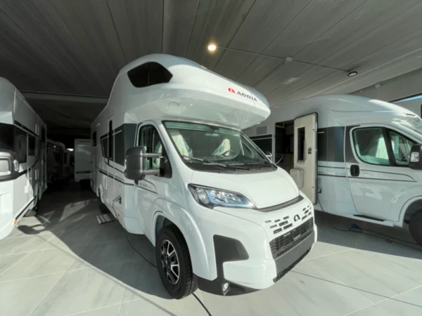 Foto de portada de la Adria Coral XL 660 DL