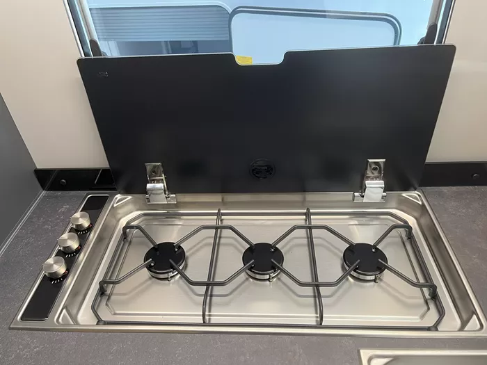 Autocaravana Adria CORAL XL 660 SL - Imagen 7