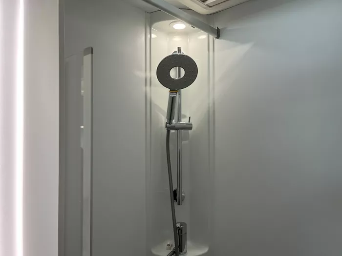 Autocaravana Adria CORAL XL 660 SL - Imagen 11