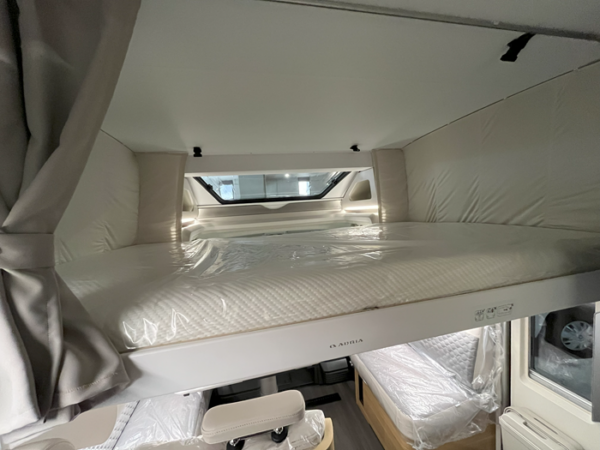 Autocaravana Adria Matrix Axess 670 SL 2025 - Imagen 16