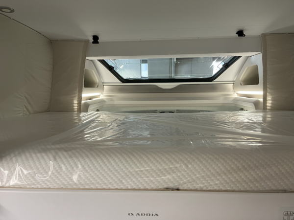 Autocaravana Adria Matrix Axess 670 SL 2025 - Imagen 17