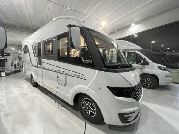 Autocaravana Adria Sonic 700 DL - Imagen 3