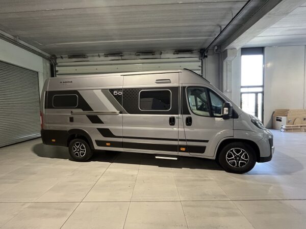 Camper Twin 60Y 640 SGX - Imagen 2