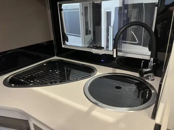 Foto de la cocina de la Challenger 378 XLB