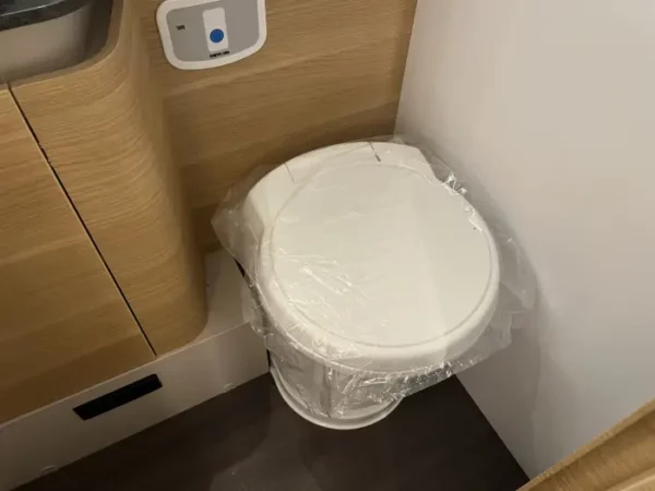 Autocaravana Adria Sonic 700 DL PLUS - Imagen 13