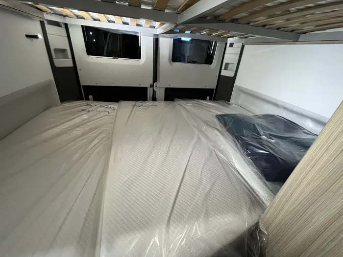 Camper Sun Living V60 SP Family - Imagen 15