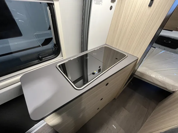 Camper Sun Living V60 SP Family - Imagen 5