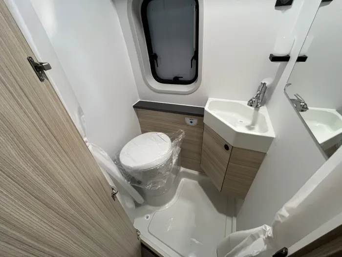 Camper Sun Living V60 SP Family - Imagen 8