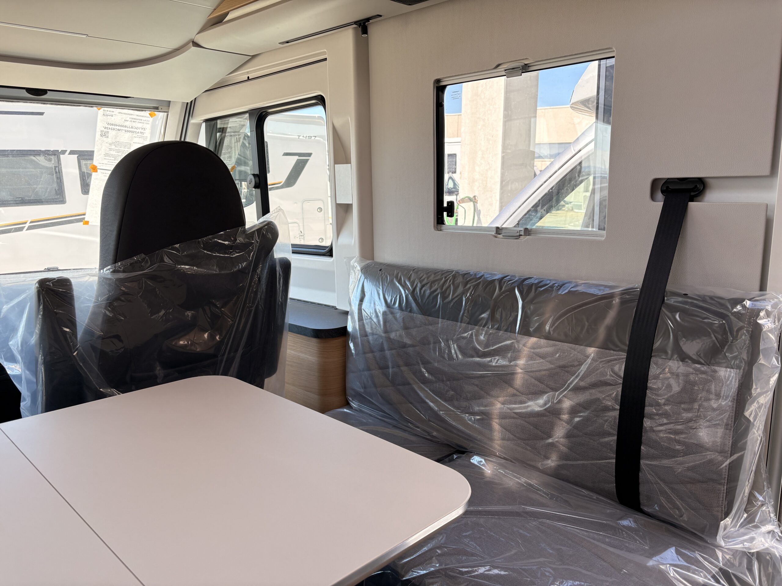 Autocaravana Adria Sonic 700 DL - Imagen 9
