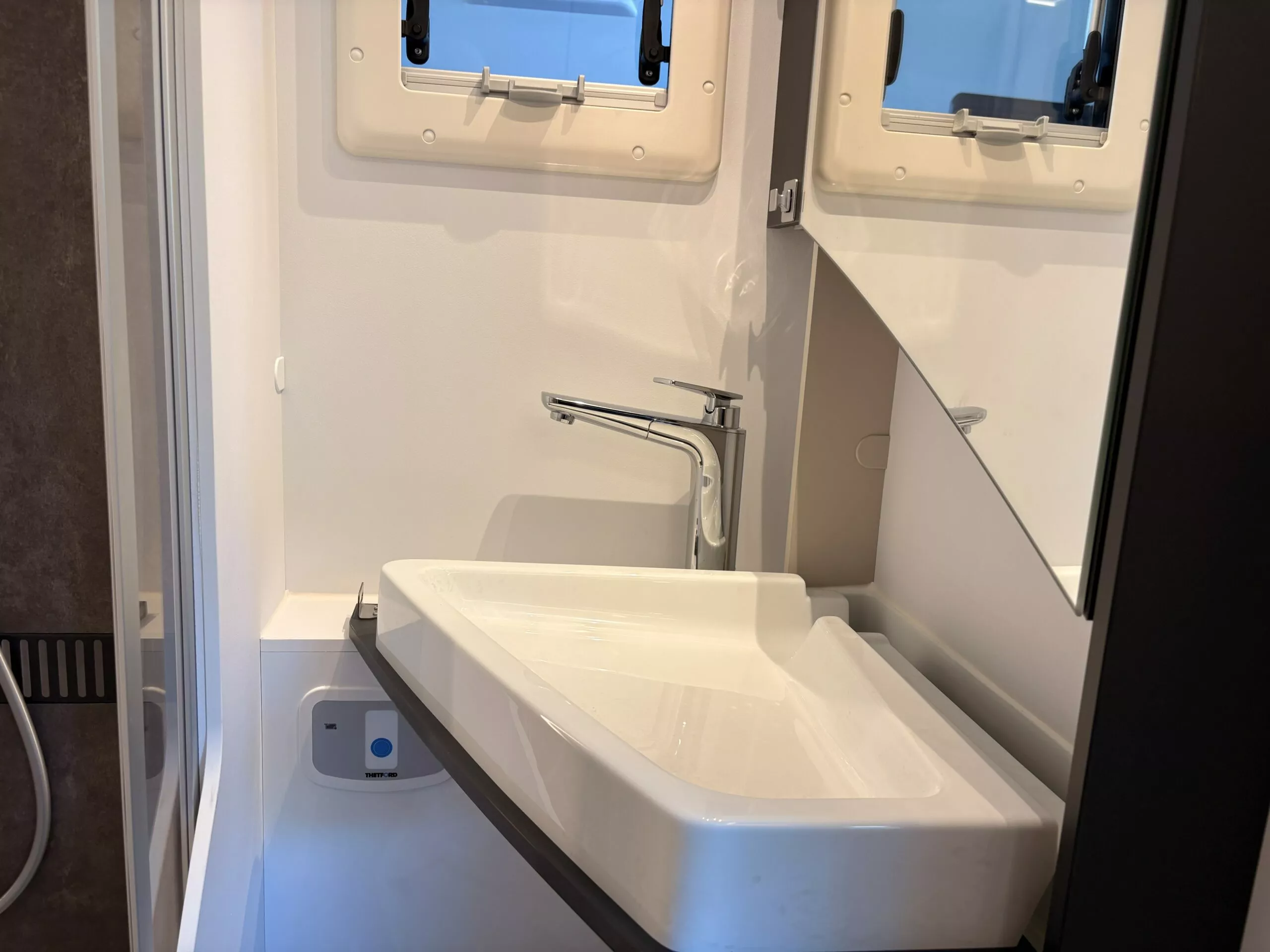 Autocaravana Adria Sonic 600SL - Imagen 14